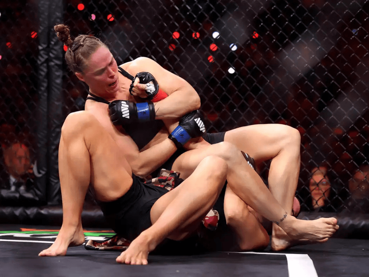 17 másodpercnyi brutalitás: Ronda Rousey villámgyors karfeszítéssel semmisítette meg Gina Caranót a Netflix szupermeccsén