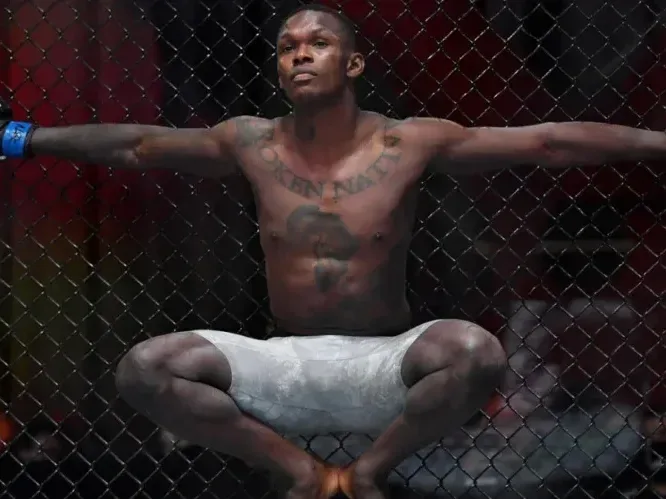 Israel Adesanya visszatér: Shara Magomedov ellen lehet a főmeccs Rijádban