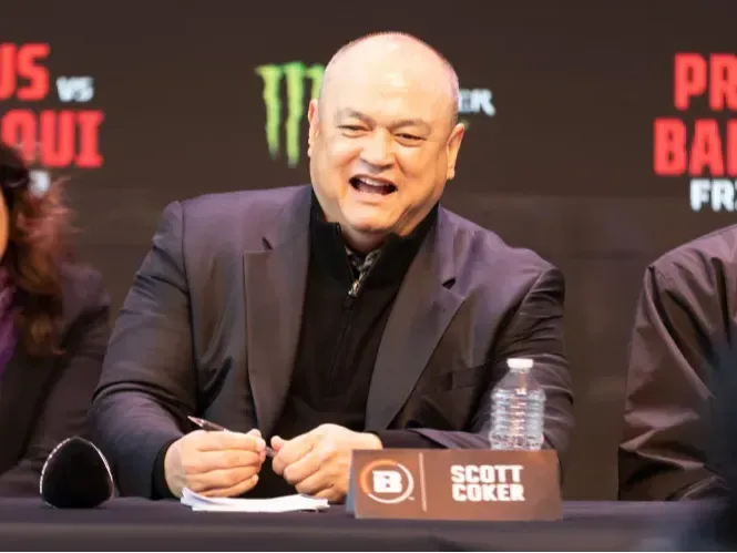 Scott Coker visszahozná a földön fekvő ellenfél fejére mért térdeket – hivatalosan kérte a szabálymódosítást